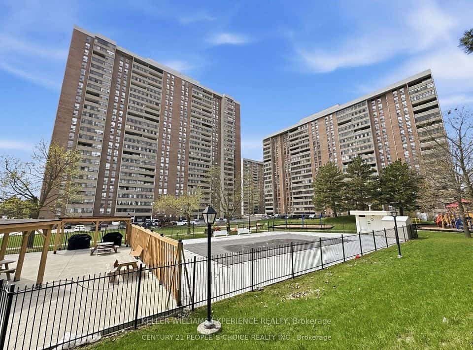 18 Knightsbridge Road, Brampton
