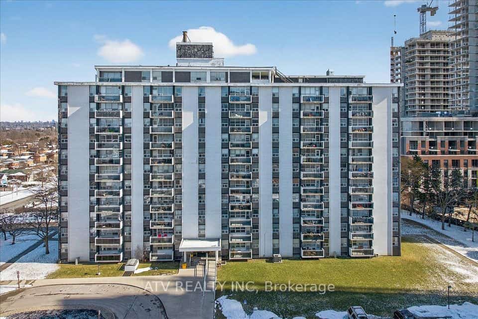 151 La Rose Avenue #804, Toronto, ON M9P 1B3
