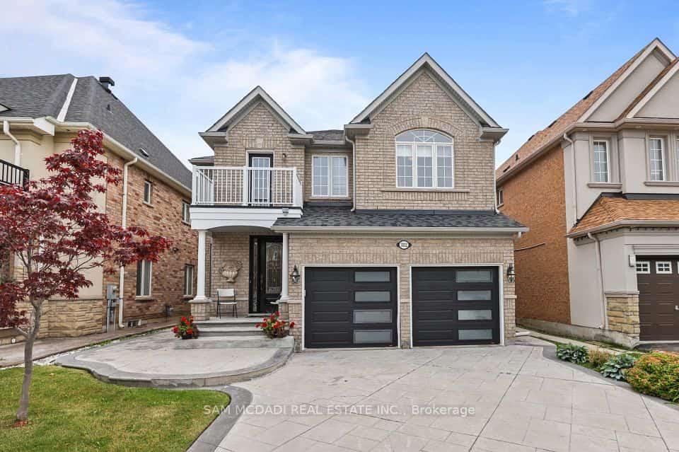 3352 Erin Centre Boulevard, Mississauga, ON L5M 8C3