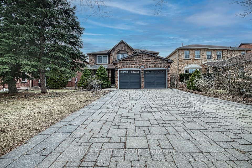 3650 Baird Court, Mississauga, ON L5L 4T4