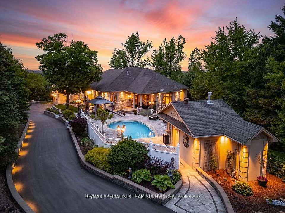 16609 Mount Wolfe Road, Caledon, ON L7E 3P6