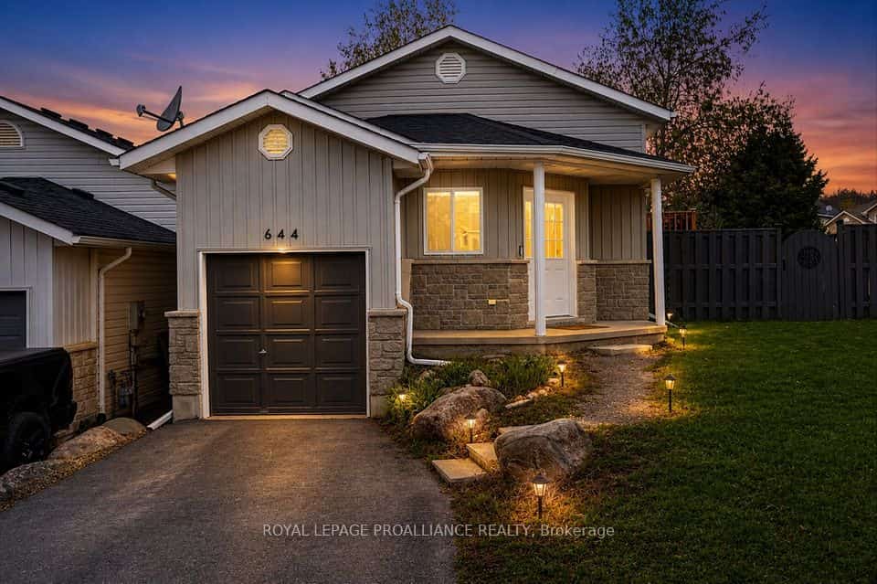 644 Trailview Drive, Peterborough, ON K9J 8P3