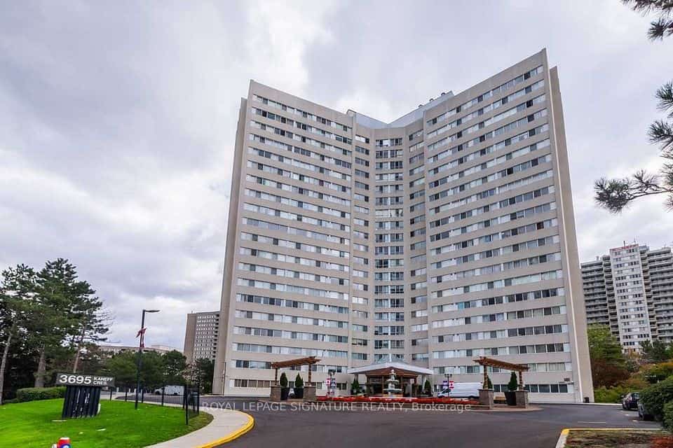 3695 Kaneff Crescent #1107, Mississauga, ON L5A 4B6