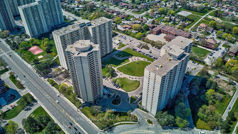 330 Dixon Road #408, Toronto, ON M9R 1S9