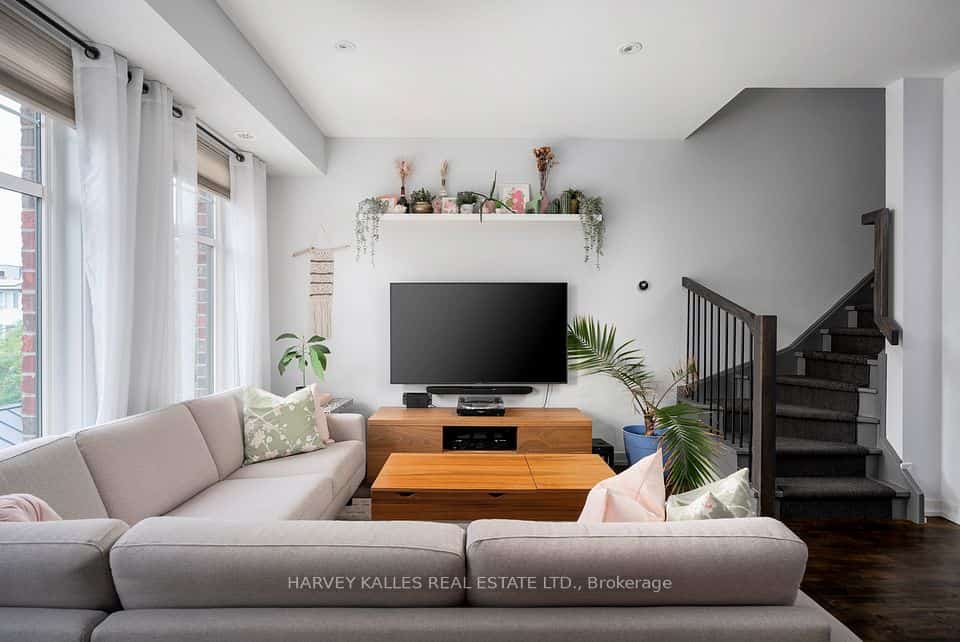 140 Broadview Avenue #45, Toronto, ON M4M 0A8