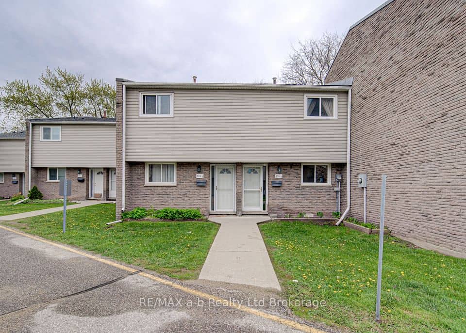 224F Harvard Place, Waterloo, Waterloo