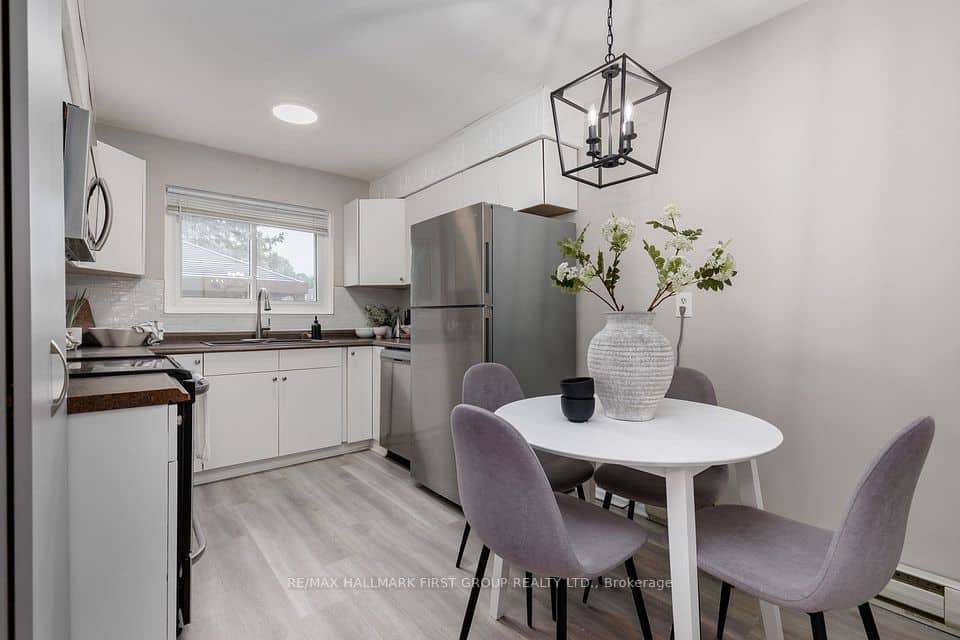 1300 Oxford Street, Oshawa