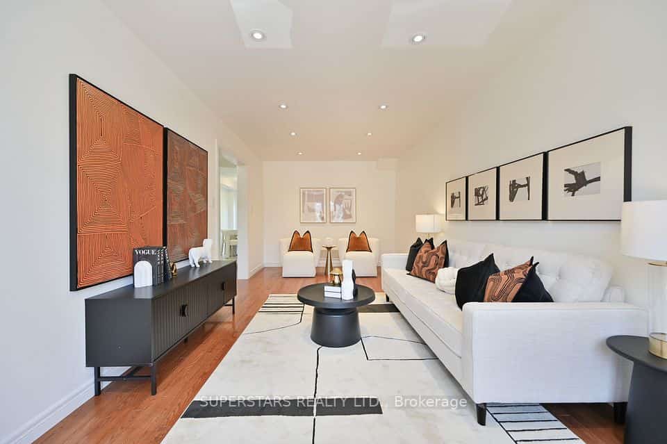 2280 Baronwood Drive #65, Oakville, ON L6M 5J8