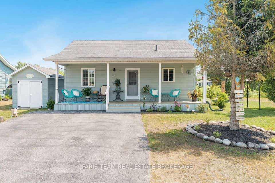 3 Awenda Avenue, Wasaga Beach, ON L9Z 1X7