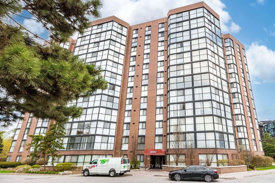 2091 Hurontario Street #307, Mississauga, ON L5A 4E6