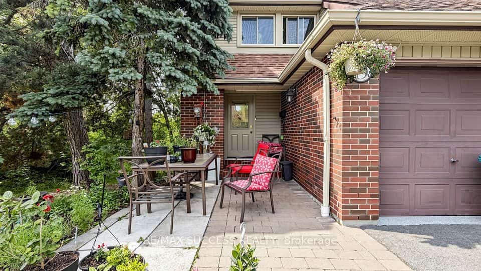 2617 Windwood Drive #19, Mississauga, ON L5N 2K6