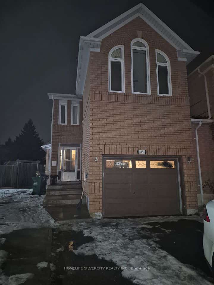 35 Alaskan Summit Court, Brampton, ON L6R 1P1