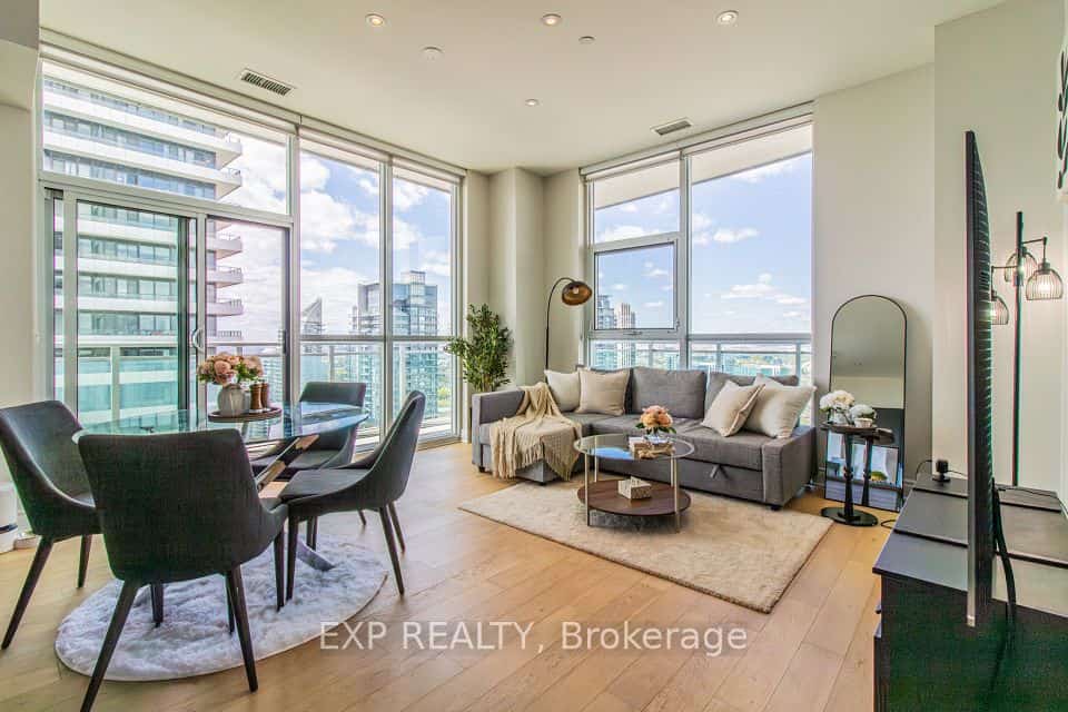 33 Shore Breeze Drive #LPH3802, Toronto, ON M8V 0G1