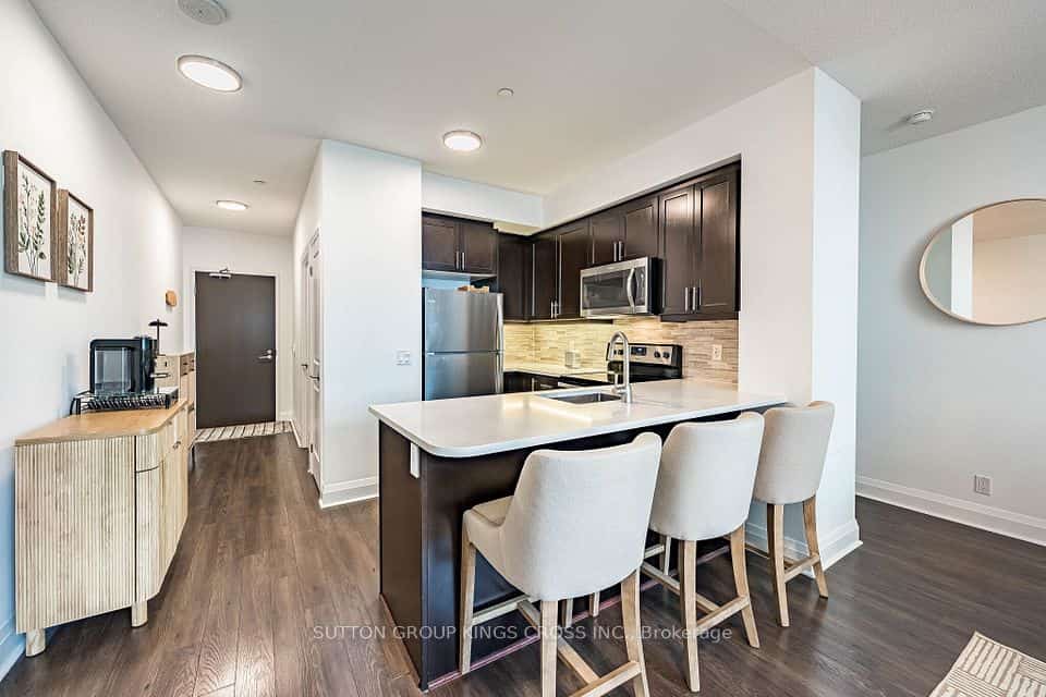 15 Zorra Street #202, Toronto, ON M8Z 0C1