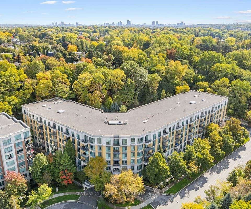 11 William Carson Crescent #308, Toronto, ON M2P 2G1