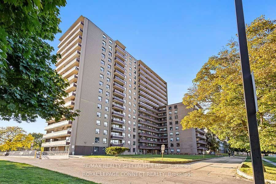 180 Markham Road #1201, Toronto, ON M1M 2Z9