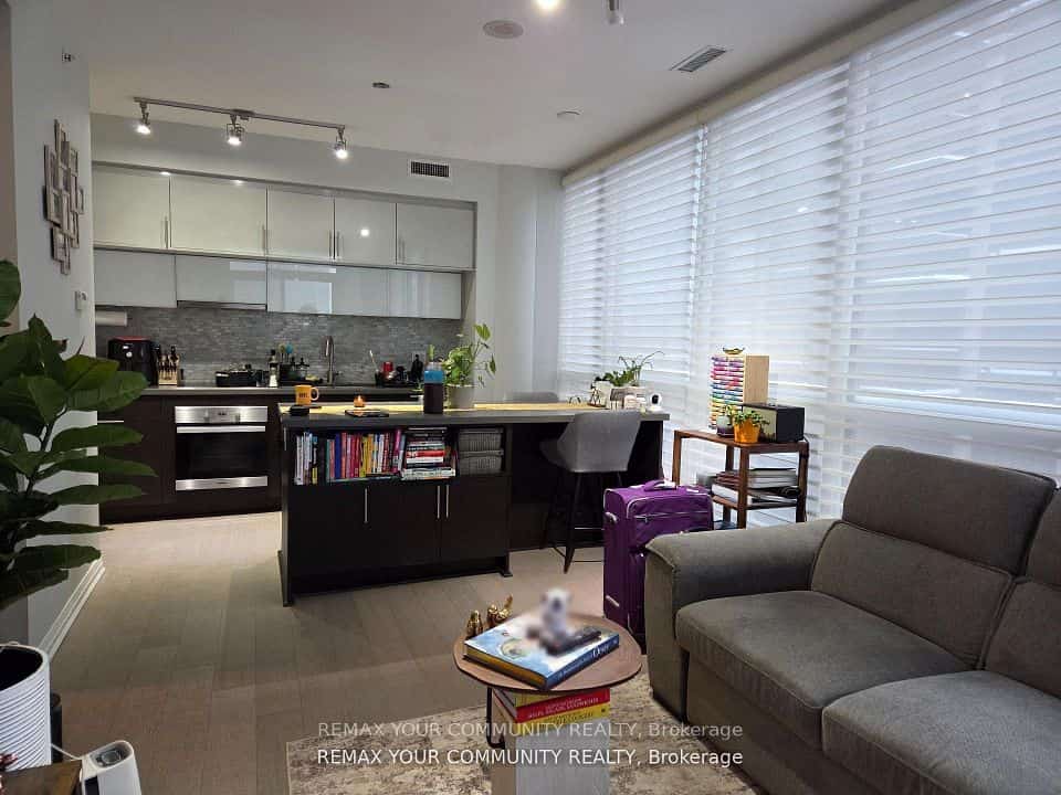 8 Mercer Street #1208, Toronto, ON M5V 0C4