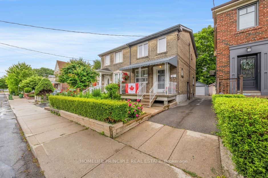 420 Salem Avenue N, Toronto, ON M6H 3E1