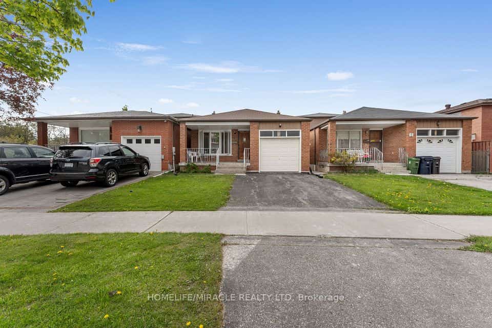 4 S Greendowns Drive, Toronto, ON M1M 2G7