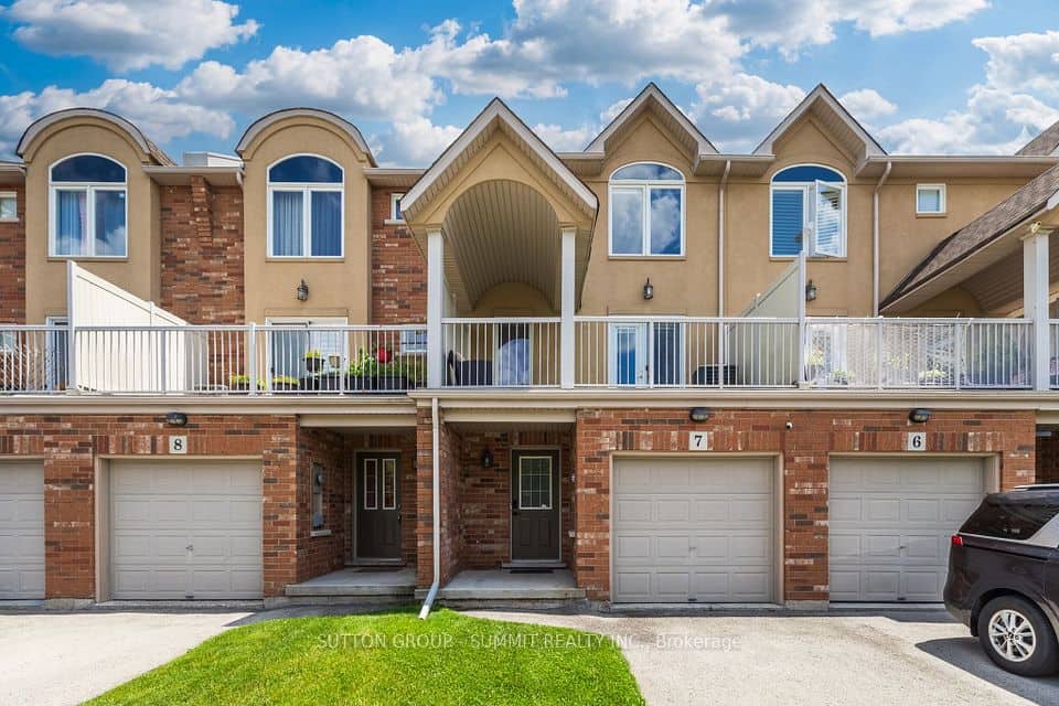 1253 Silvan Forest Drive, Burlington