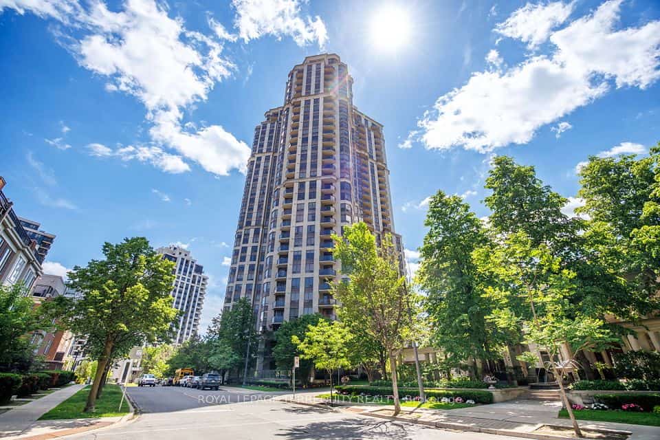 80 Harrison Garden Boulevard #GPH19, Toronto, ON M2N 7E3