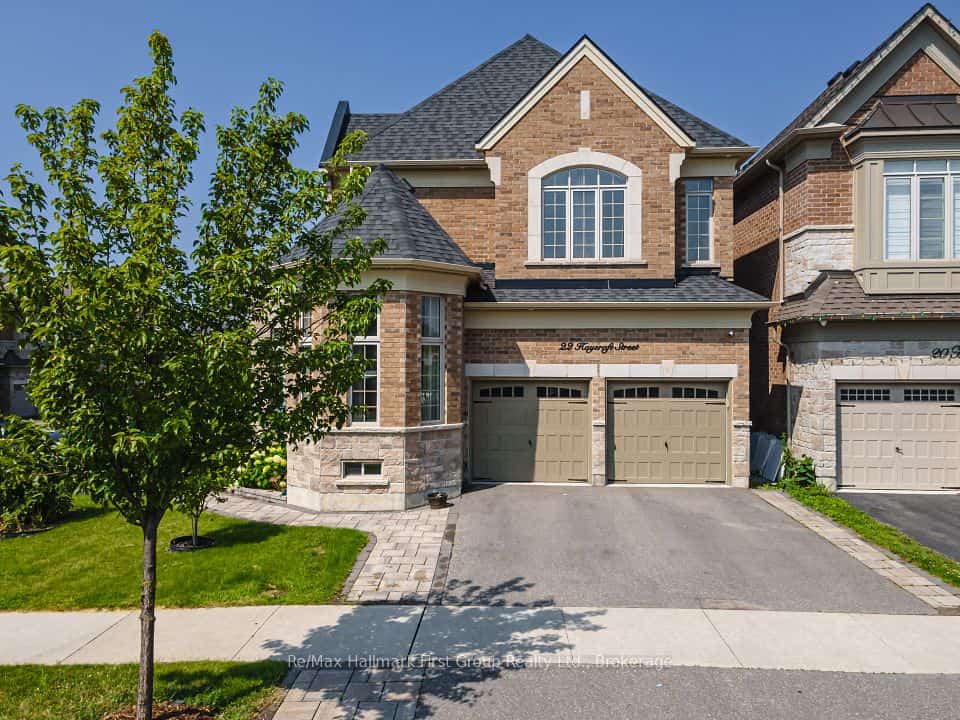 22 Hayeraft Street, Whitby, ON L1P 0C6