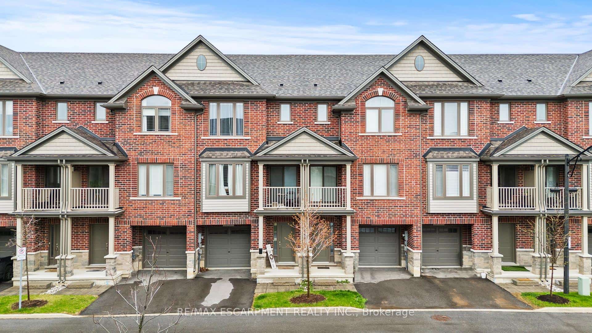 19 PICARDY Drive #4, Hamilton, ON L8J 0M7