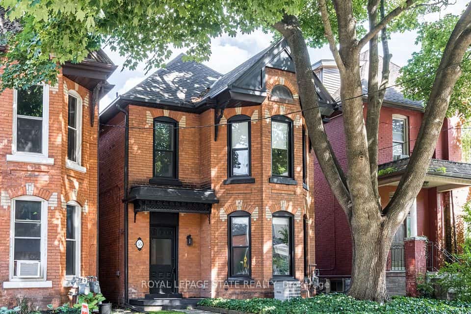 55 Erie Avenue, Hamilton, ON L8N 2W5