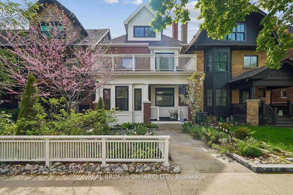 20 Brookmount Road, Toronto, ON M4L 3N1
