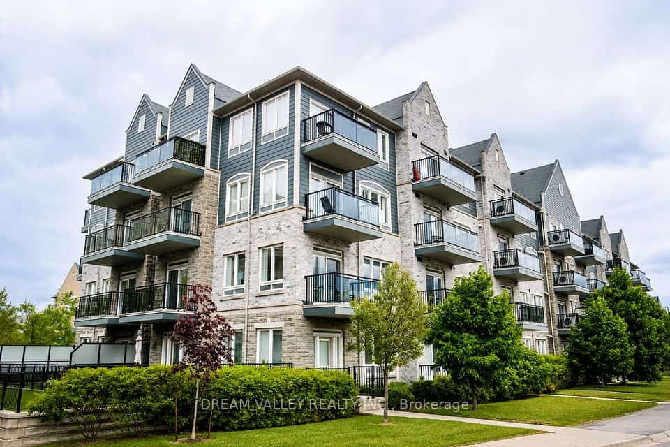 3075 Thomas Street #310, Mississauga, ON L5M 0M4