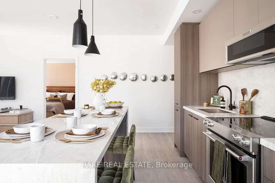 30 Mutual Street #308, Toronto, ON M5B 2A7