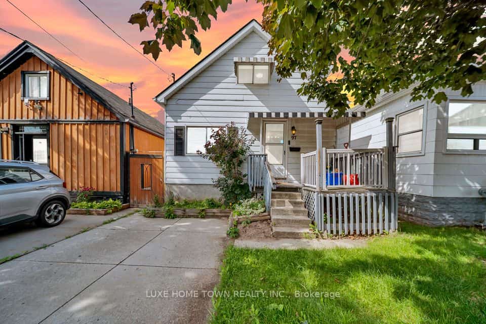 97 Hope Avenue, Hamilton, ON L8H 2E5