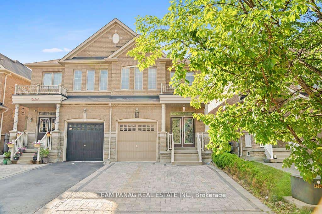 15 Vanderpool Crescent, Brampton, ON L6P 3W9