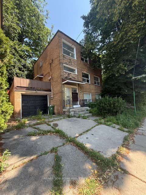 832 Davenport Road, Toronto, ON M6G 2B6