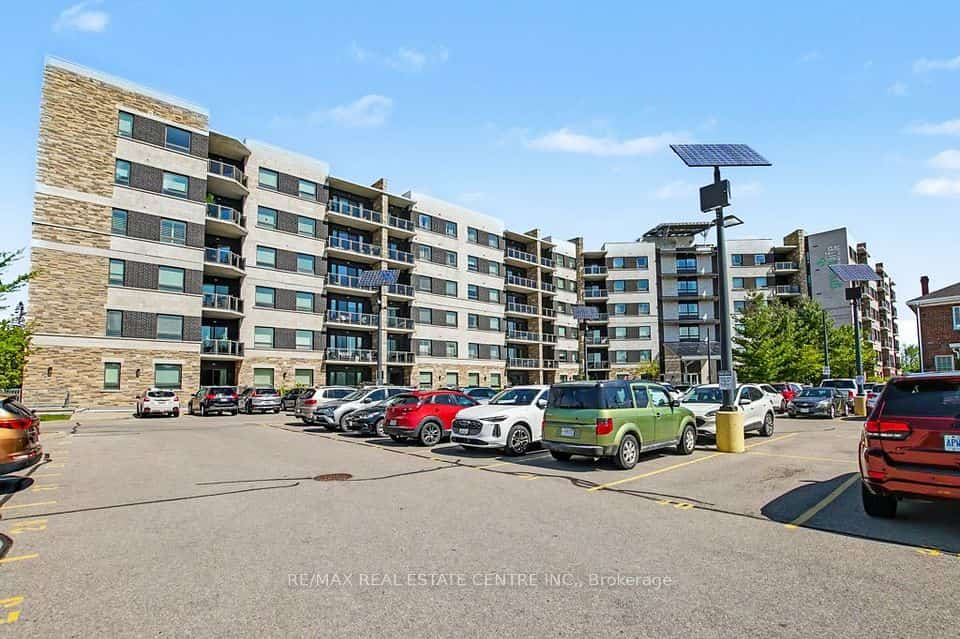 33 Whitmer Street #214, Milton, ON L9T 8P9