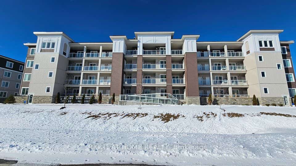 5 SPOONER Crescent #314, Collingwood, ON L9Y 1T3