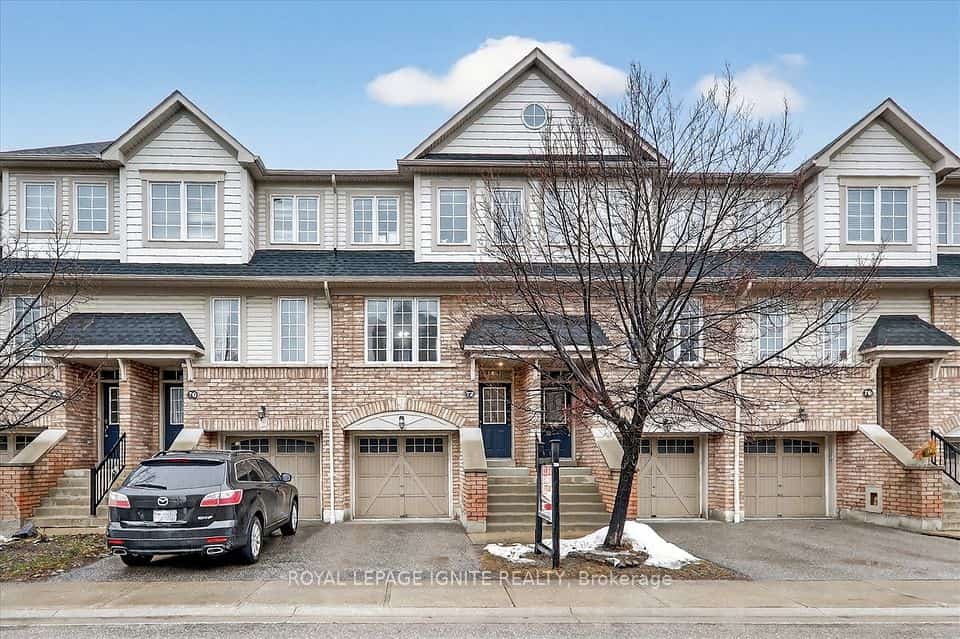 72 Oakins Lane, Ajax, ON L1T 0H1