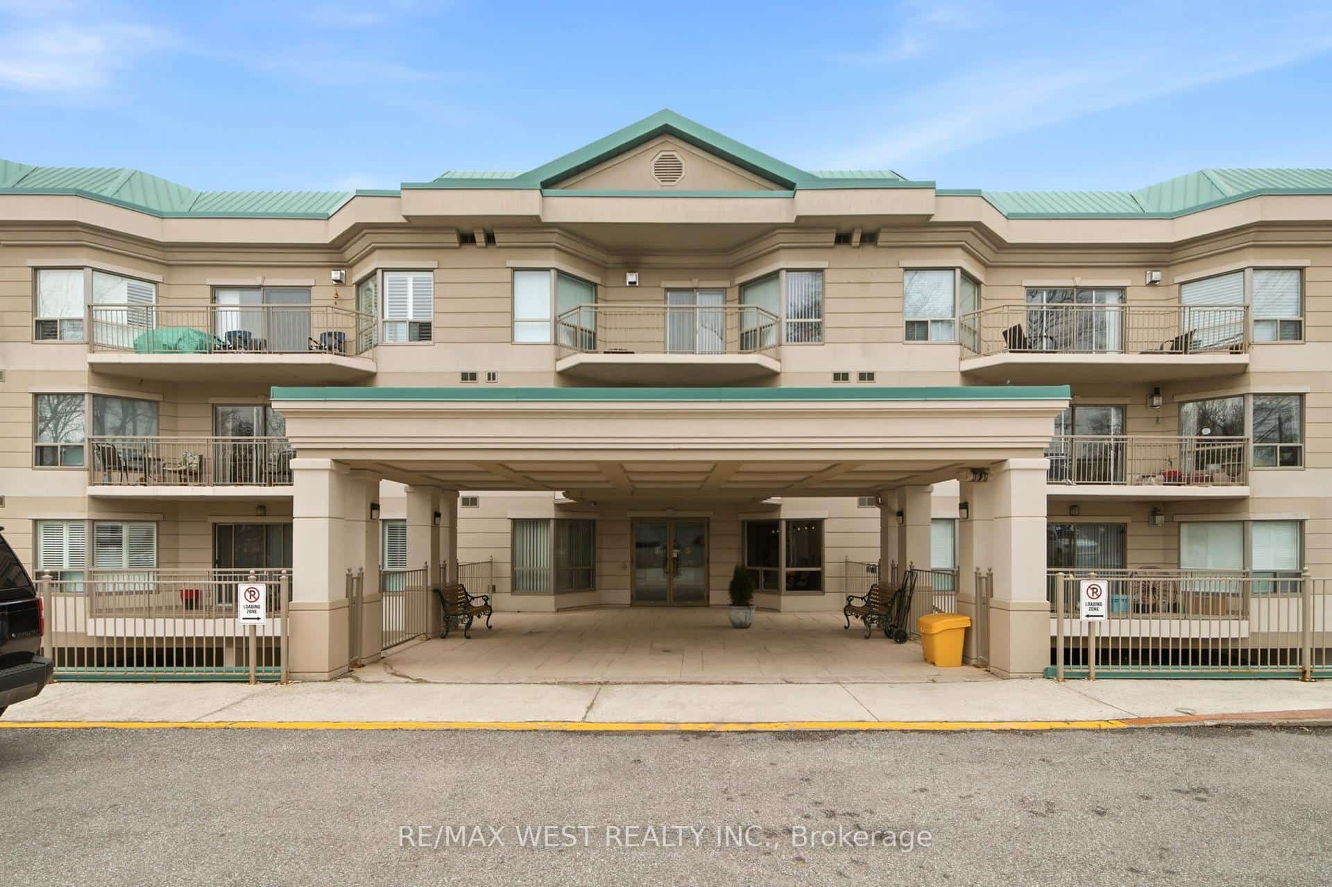 24 Chapel Street #407, Halton Hills, ON L7G 6A7