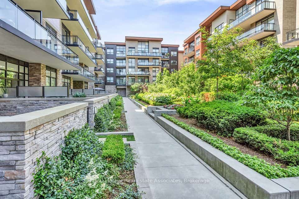 1575 Lakeshore Road W #GR26, Mississauga, ON L5J 0B1