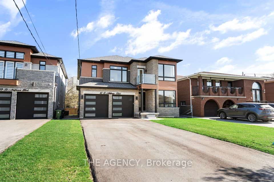41 St Andrews Boulevard, Toronto, ON M9R 1W2