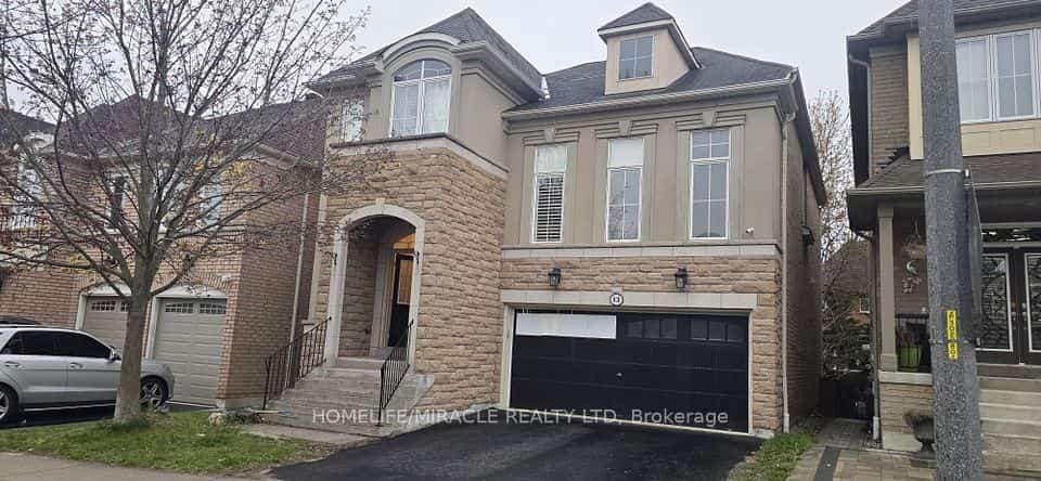 13 Muscat Crescent, Ajax, ON L1Z 0B7
