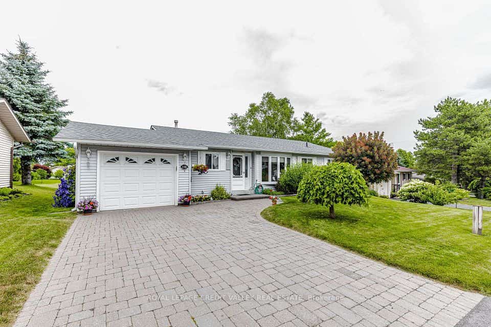 118 Tecumseth Pines Drive, New Tecumseth, ON L0G 1W0