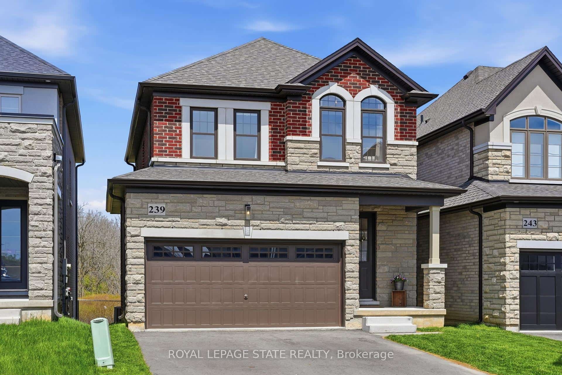 239 Alessio Drive, Hamilton, ON L9B 0K7
