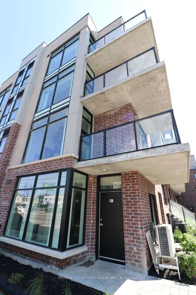 57-861 Sheppard Avenue W #57, Toronto, ON M3H 2T5