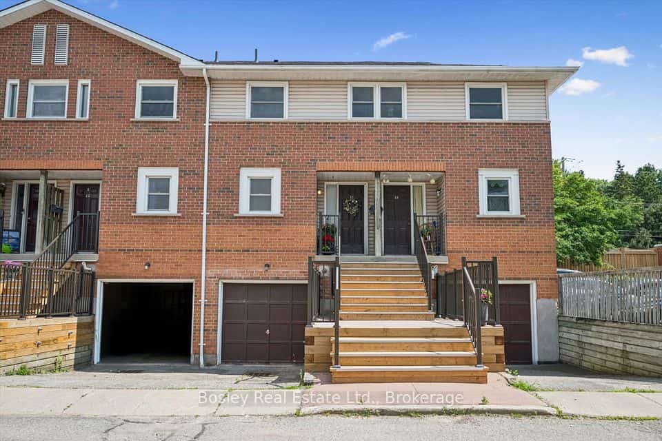 459 Beechwood Place #21, Waterloo, ON N2T 2N8