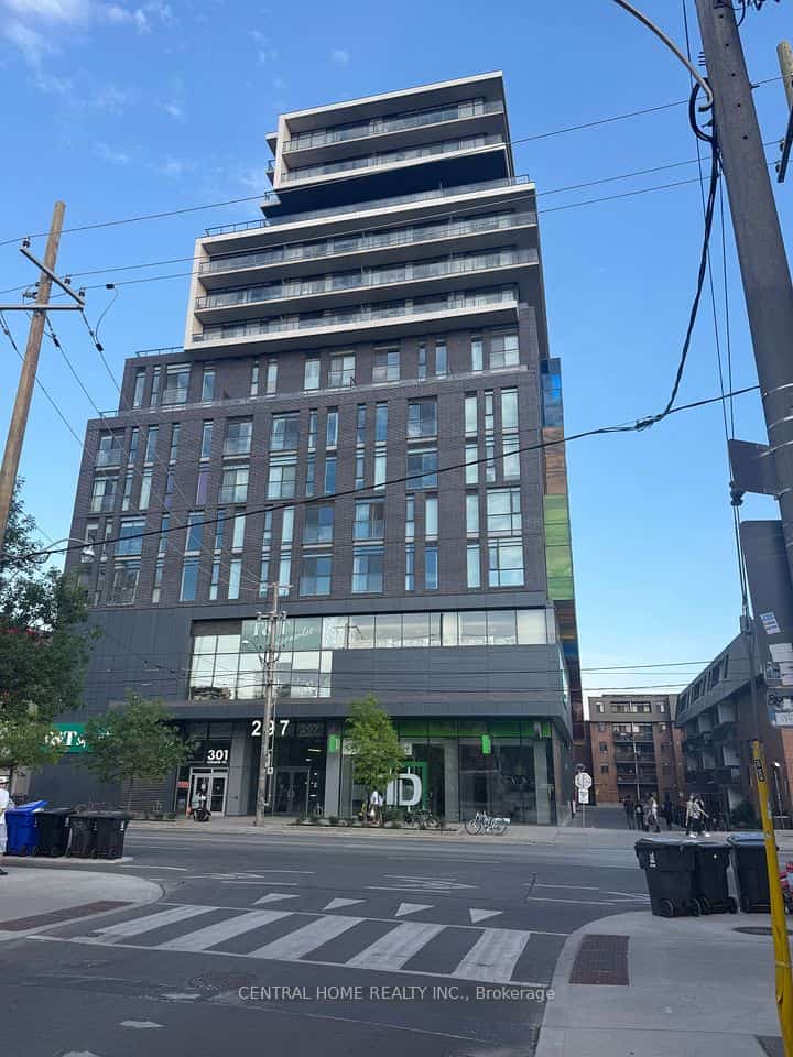 297 College Street #718, Toronto, ON M5T 0C2