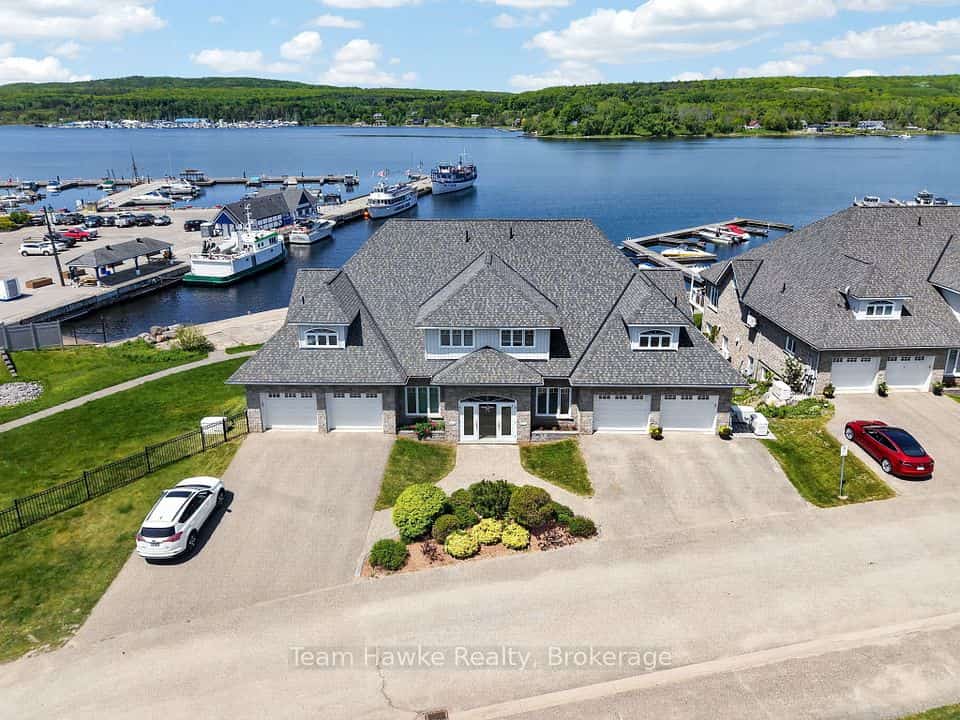 2 Beck Boulevard #8, Penetanguishene, ON L9M 2J4