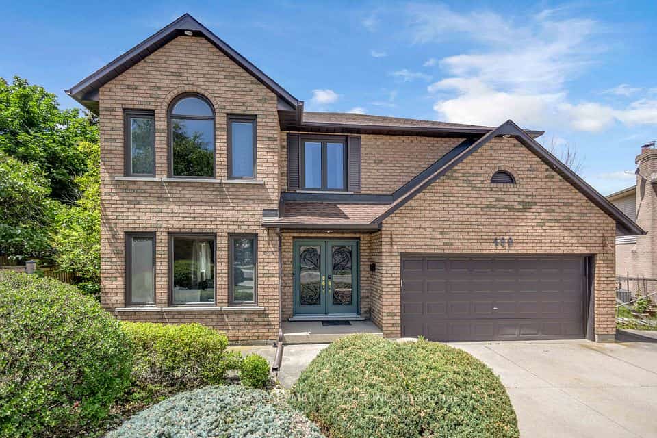 489 Acadia Drive, Hamilton, ON L8W 3A3