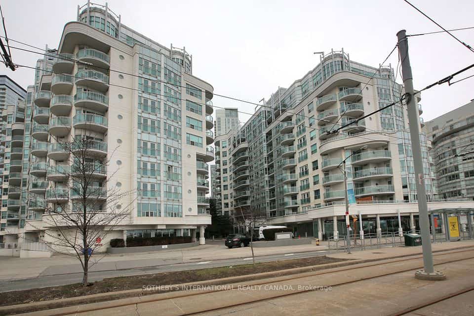 600 Queens Quay W #SPH22, Toronto, ON M5V 3M3