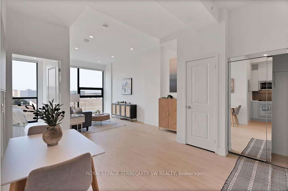 2916 Highway 7, Vaughan